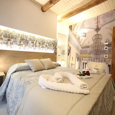 Relais Piazza Del Plebiscito 3*