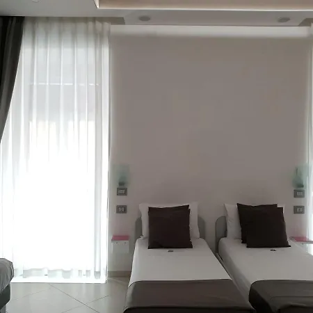 Nunu 4* Napoli