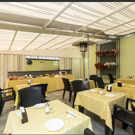 Napoli Suite Bed & Breakfast 3*