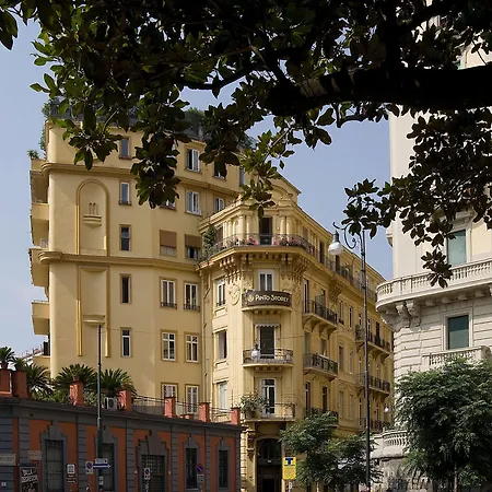 Hotel Pinto-storey