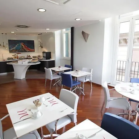 Mercure Centro Angioino Szálloda 4*