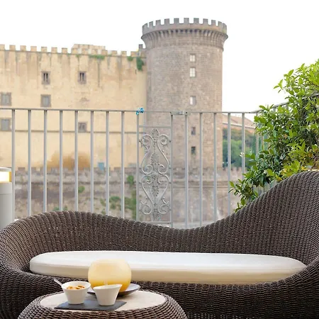 Szálloda Mercure Centro Angioino