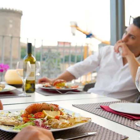 Mercure Centro Angioino Szálloda 4*
