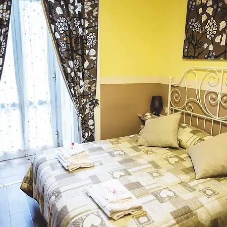 Le 4 Stagioni Centro 5* Nápoly