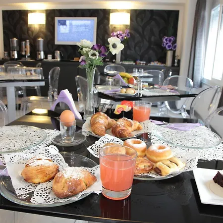 Hotel Golden 3*
