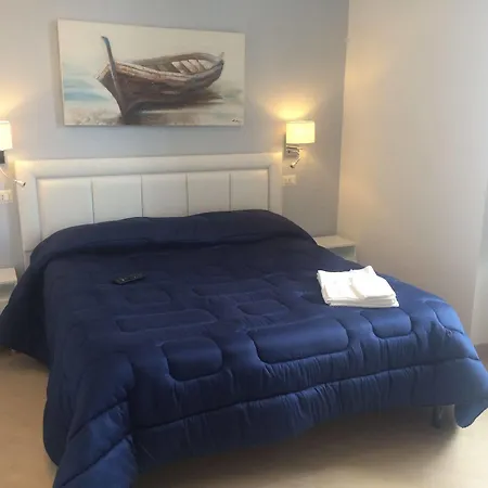 Base Mergellina B&B
