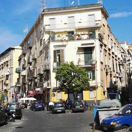 Cavour Napoli