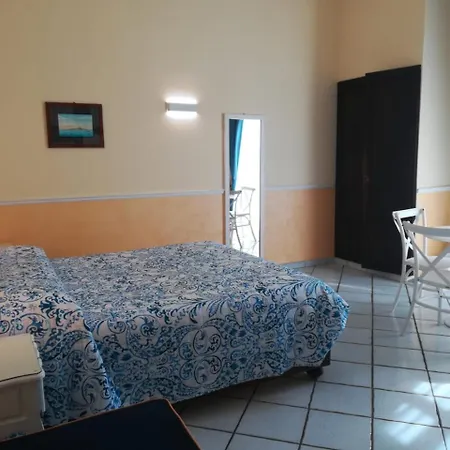 بيت ضيافة Santa Lucia 50 3*