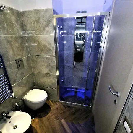 Royal Luxury Pensión 3*