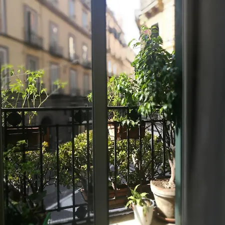Bed Morelli 49 , Chiaia Bed & Breakfast Napoli