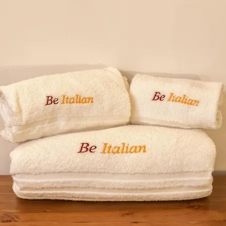 Be Italian Flat Duomo 319 2* נאפולי