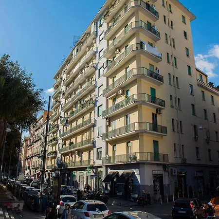 Interno 10 Cavour 2* Neapol