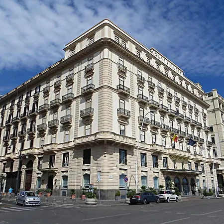 Santa Lucia I - Bh 37 * Naples
