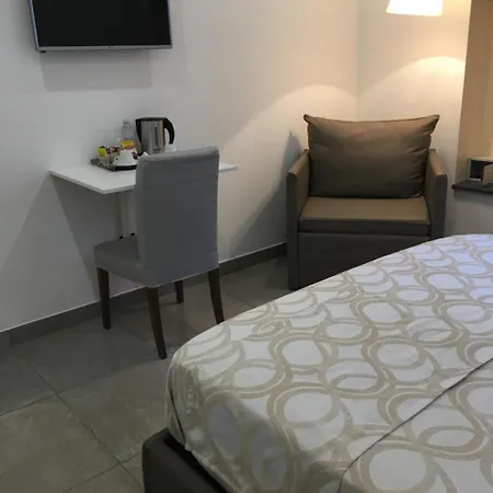 Prestige Bed and breakfast 2*