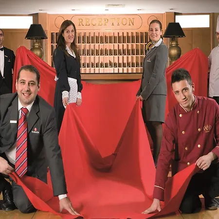Ramada By Wyndham Hotel Neapol