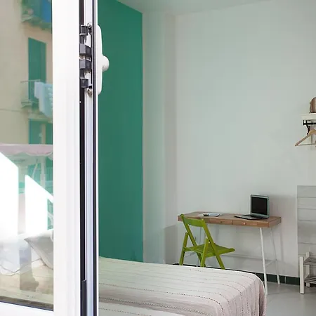 Anna's Family Terrace Bed & Breakfast 3*