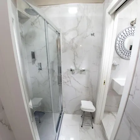 Leone D'autore Affittacamere 3*