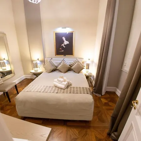 Leone D'autore - Chiaia Casa de hóspedes 3*