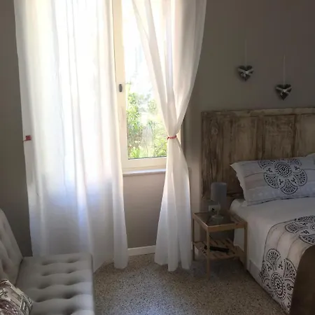 Bed & Breakfast Il Giardino Di Vico Neve 3*