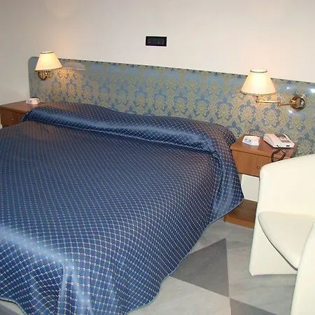 מלון Vergilius Billia 4*