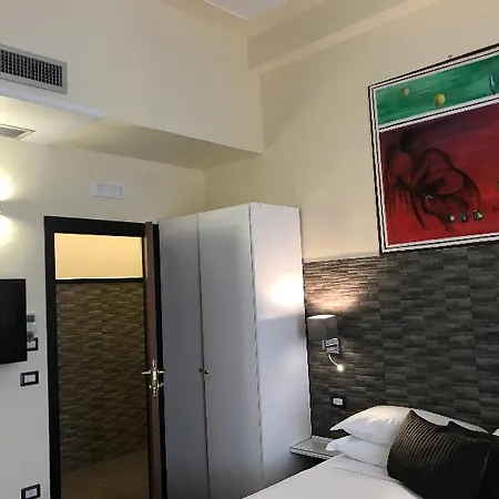 Art Piazza Carita' 4* נאפולי