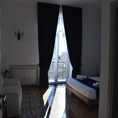 Specchio Di Parthenope Frühstückspension 2*