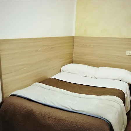 Colombo Hotel 3*