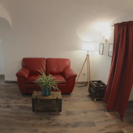 Bed & Breakfast The Foria House By House In *