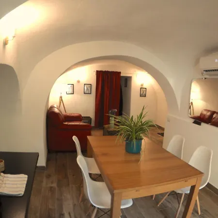 The Foria House By House In Bed & Breakfast *
