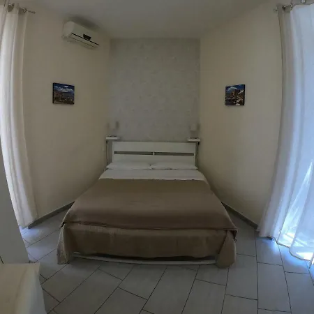 248 Bed and breakfast