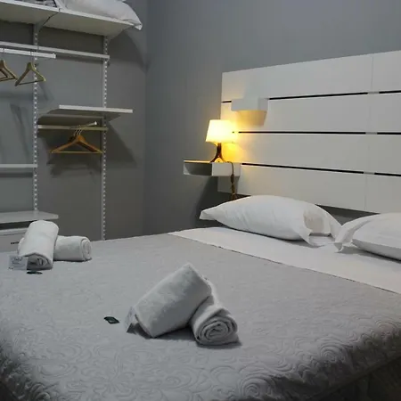 Station Garibaldi Bed and breakfast 2*