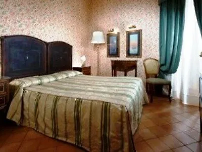 Chiaja De Charme 3* Nápoly