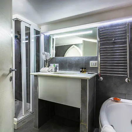 Angioini Aparthotel