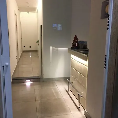 Alojamento de Acomodação e Pequeno-almoço Prestige Nápoles