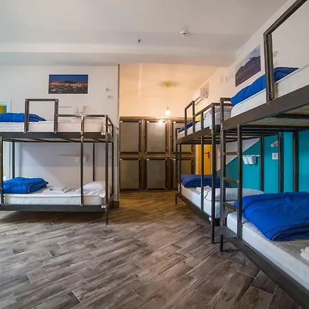 Napoli Hostal