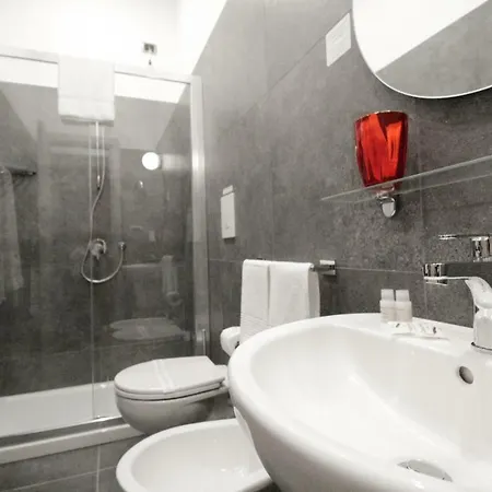 Piazza Carita 4* Neapel