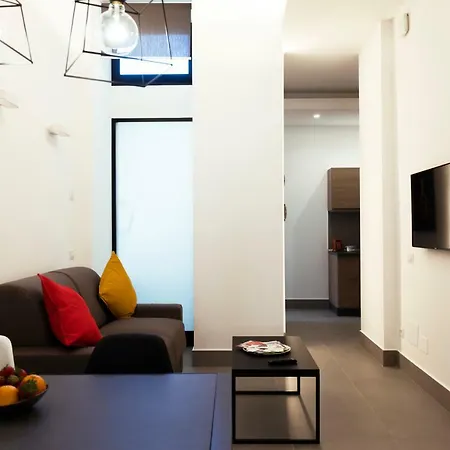Acate81 Lifestyle