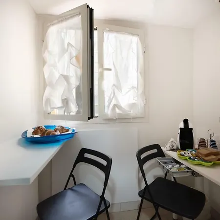 2 Bed & Breakfast 2*