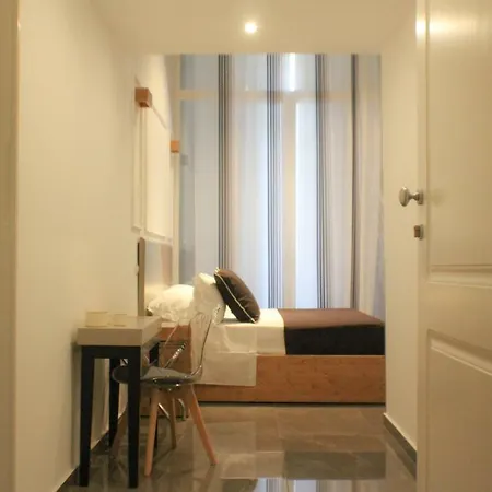 Be Italian Flat Piazza Bovio 22 Naples