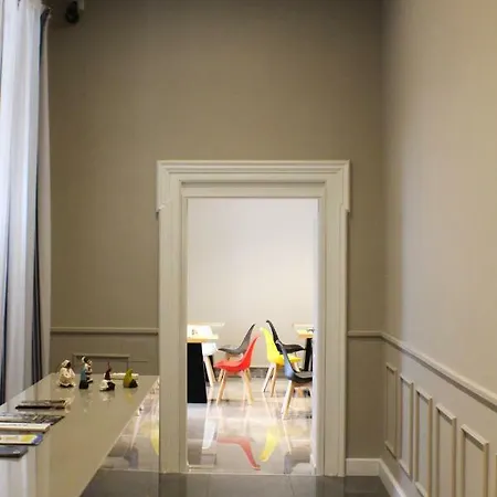 Be Italian Flat Piazza Bovio 22 2* Naples