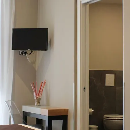 Guest house Be Italian Flat Piazza Bovio 22