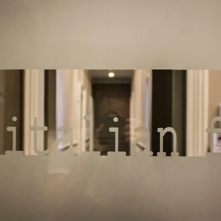 Be Italian Flat Piazza Bovio 22 Guest house 2*