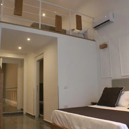 Be Italian Flat Piazza Bovio 22 2* Naples