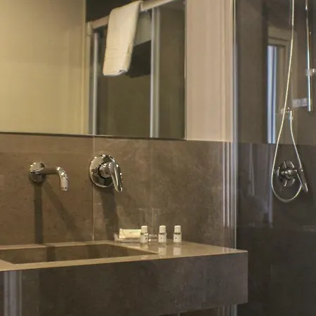 Be Italian Flat Piazza Bovio 22 Guest house 2*