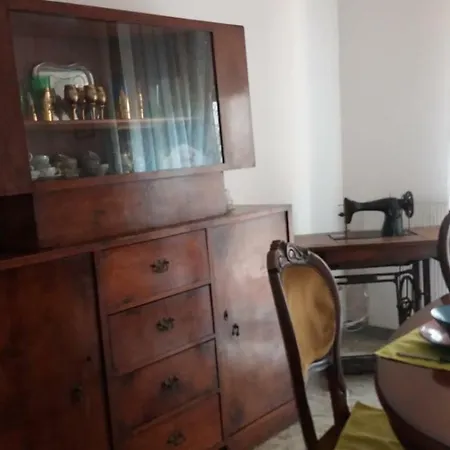 Vintage Flat Homestay *