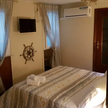 B&bistrot Bed & Breakfast 3*