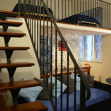 Apartment Emme Al Borgo Naples