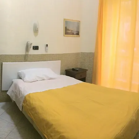Hotel Vittorio Veneto Napoli 2*
