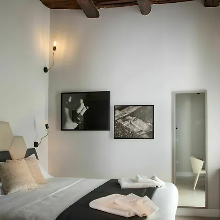 Naplesuite 2* Νάπολη