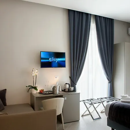 Naplesuite 2*